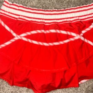 Lululemon “back on track” Red Skirt. Ruffled back. Sz 8